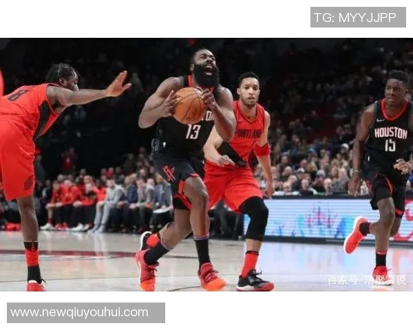 哈登上半场表现抢眼第二节独取14分助球队逆转局势
